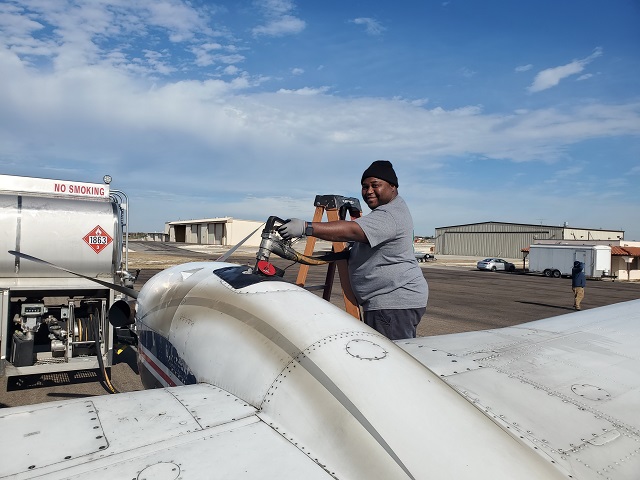 Refueling King Air