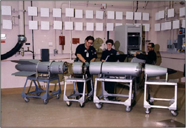 Casillic on X: W88 warhead reentry body wrapped in red protective material  for a safer surveillance process. Source: Los Alamos / Pantex #Nukes   / X